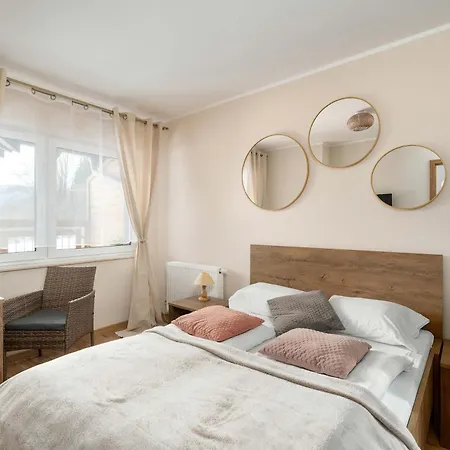 アパート Unique With A Beautiful View And Balcony By Renters