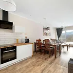 Unique With A Beautiful View And Balcony By Renters Апартаменты Шклярска-Поремба