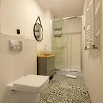 Unique With A Beautiful View And Balcony By Renters Апартаменты