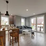 Unique With A Beautiful View And Balcony By Renters Апартаменты *