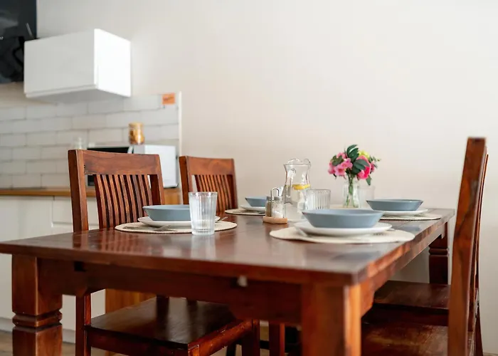 Unique With A Beautiful View And Balcony By Renters Apartment