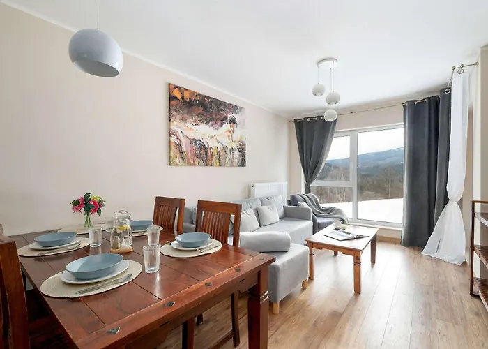 Unique With A Beautiful View And Balcony By Renters *