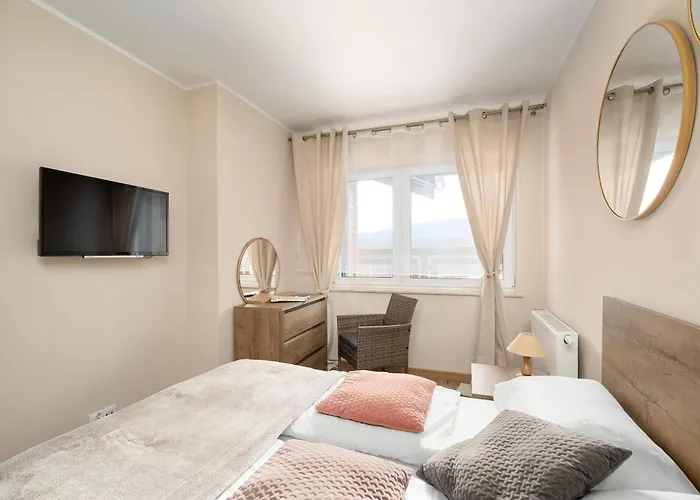 Unique With A Beautiful View And Balcony By Renters * Schreiberhau